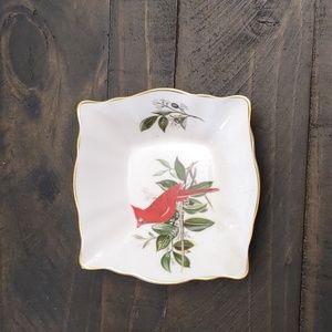 Royal Chelsea Cardinal Dish (Made in England) Gold trim